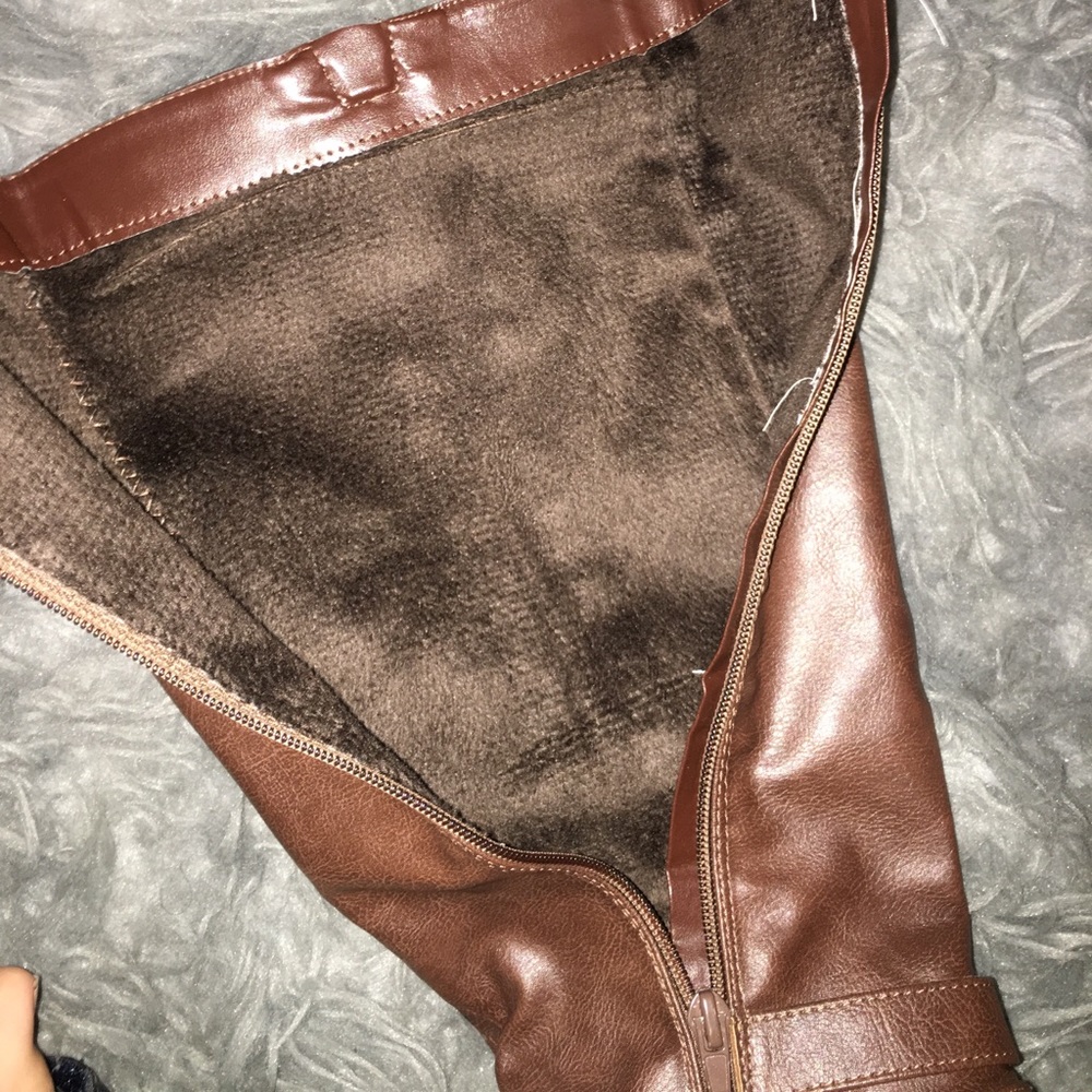 Boots - Picture 3 of 3
